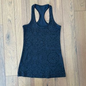 Lululemon Cool Racerback - Size 6